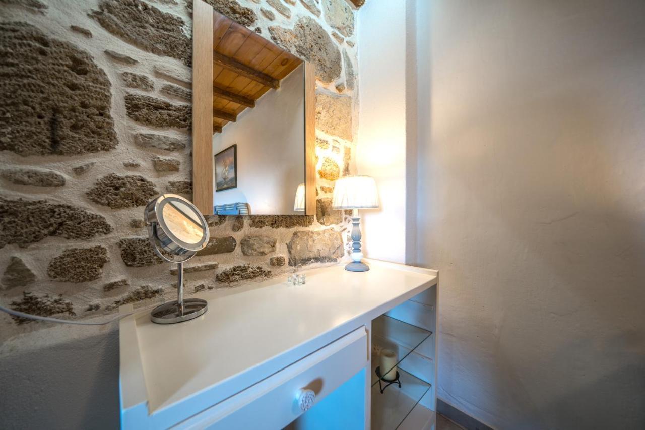 Mary'S Stone House Apartment Falasarna Exterior photo